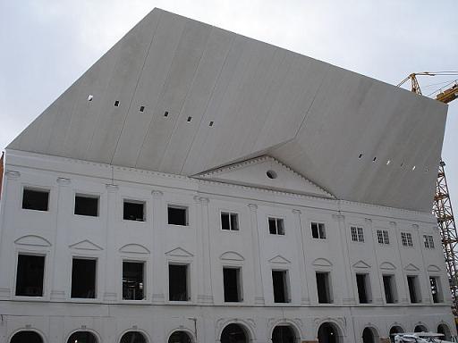 AS E-Betoonelement lõpetas eksklusiivsete Narva Kolledži fassaadielementide paigalduse